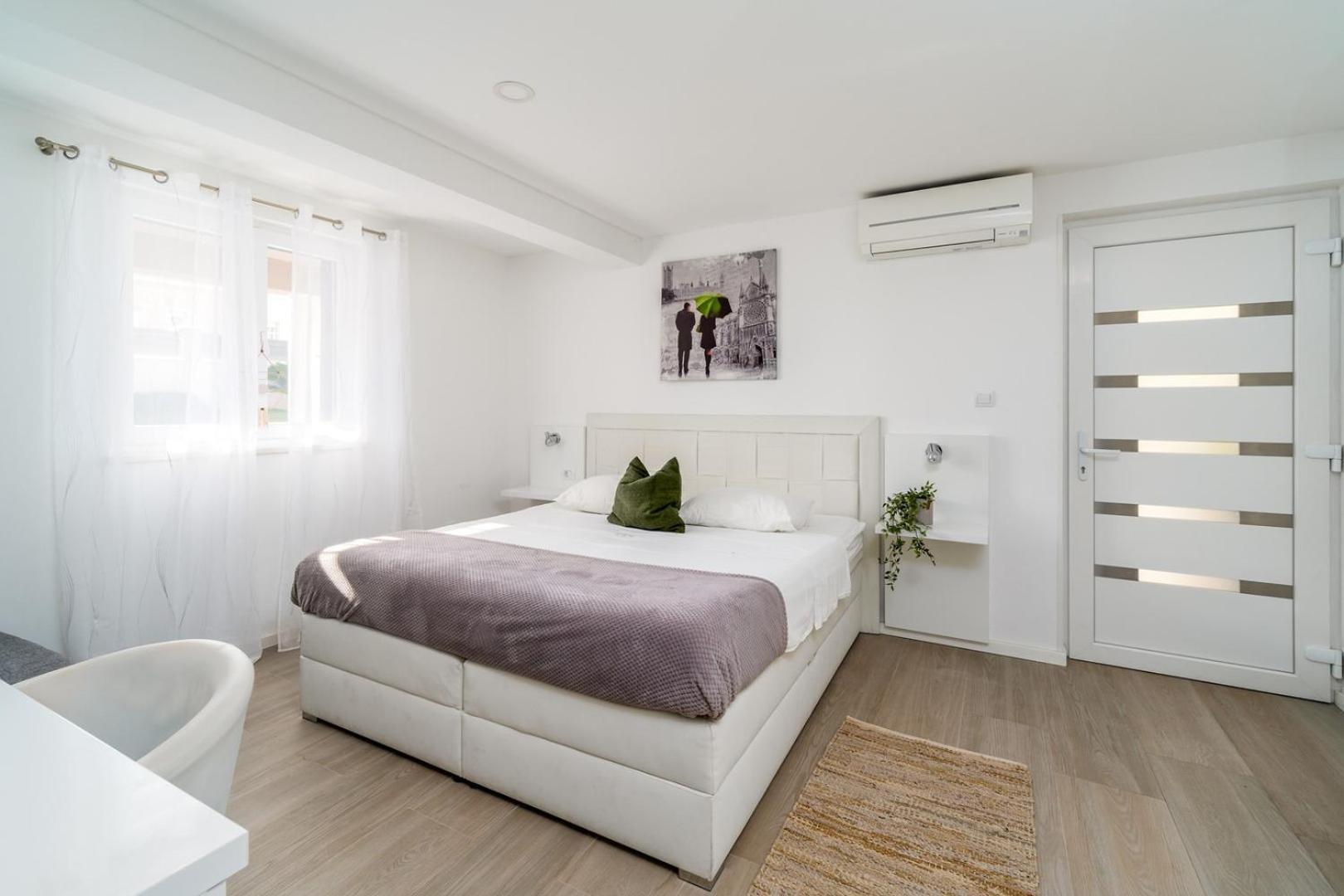 Luxury Villa Lucas With Heated Pool, Whirlpool, Sauna, 14 Pax Ποντστράνα Εξωτερικό φωτογραφία